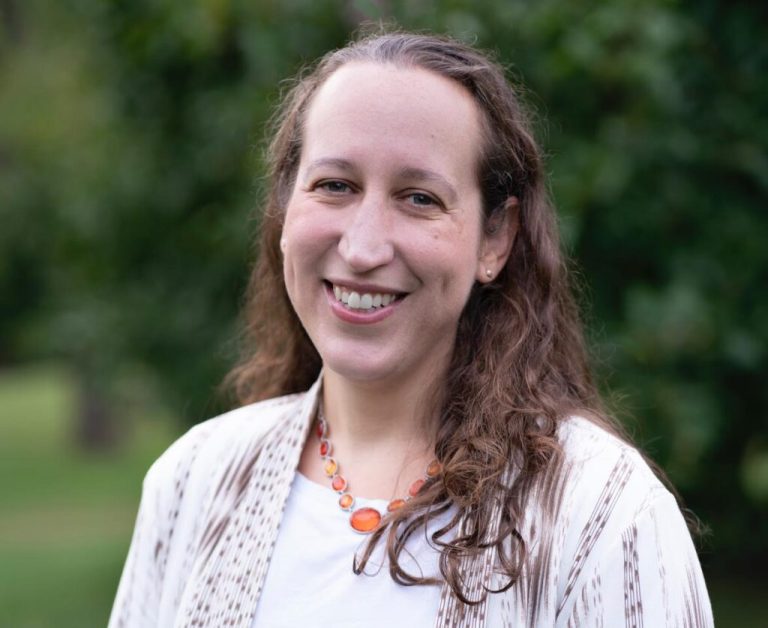 Headshot of Dr. Dorothy Simonsson